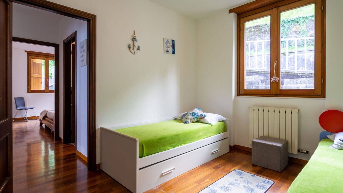 Someraro House | Lovely apartment in villa for 6 guests with WIFI, TV, balcony, pets allowed and parking