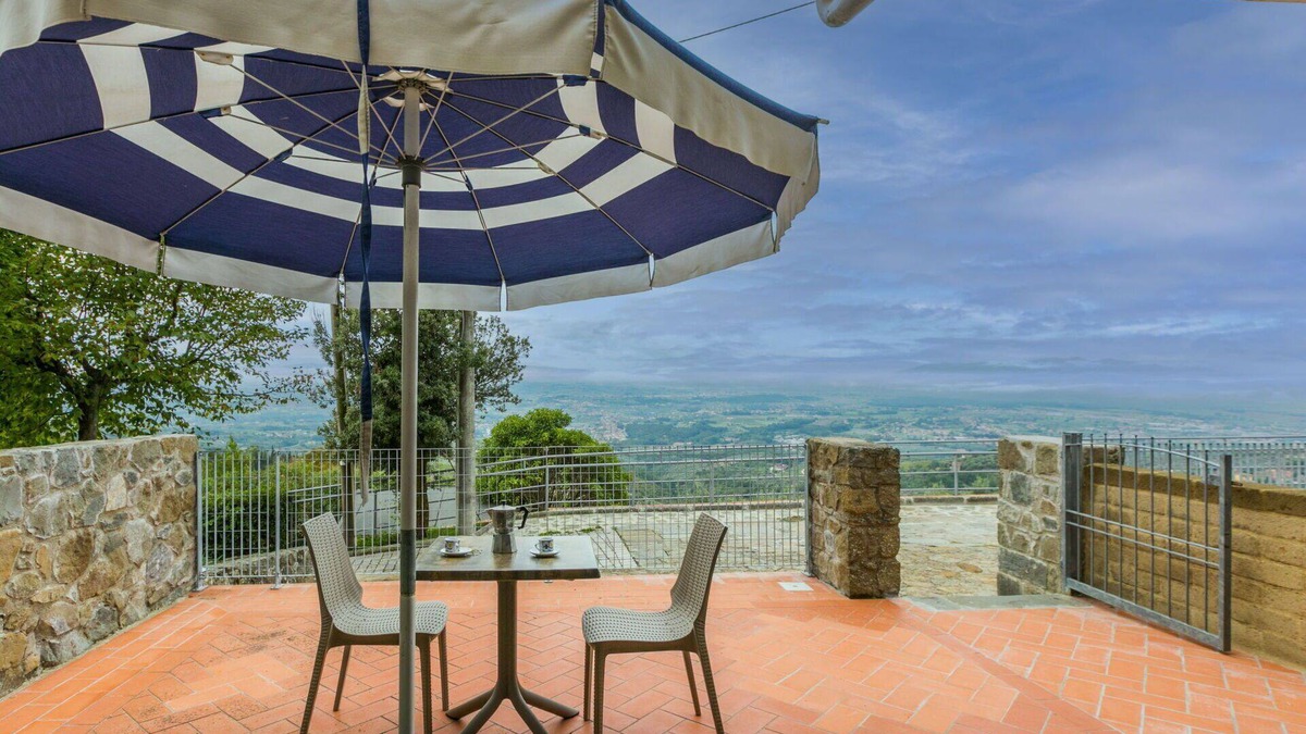 San Baronto Apartment | Lovely apartment for 2 people with WIFI, pool, TV, terrace, pets allowed and parking