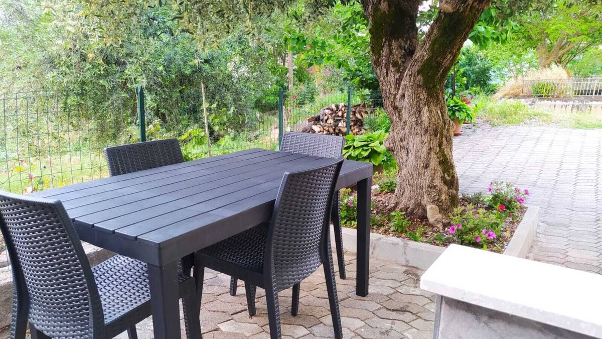 Muro Lucano Apartment | Lovely apartment with fireplace and parking
