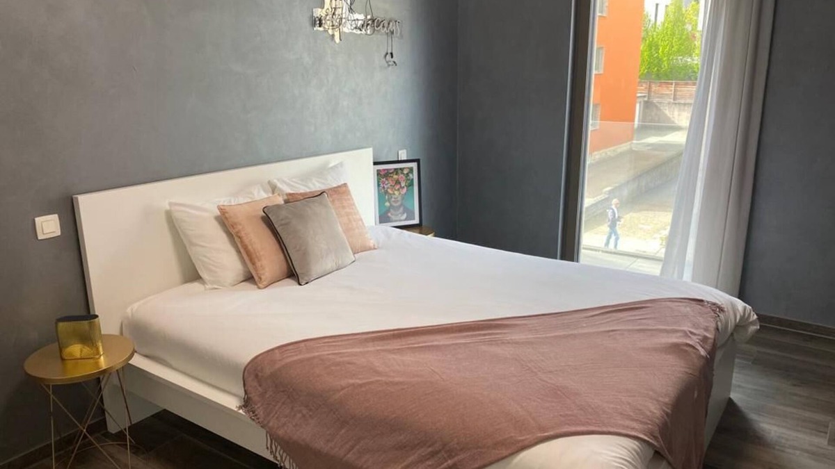 Merl Apartment | Lovely Belair City Center One Bedroom