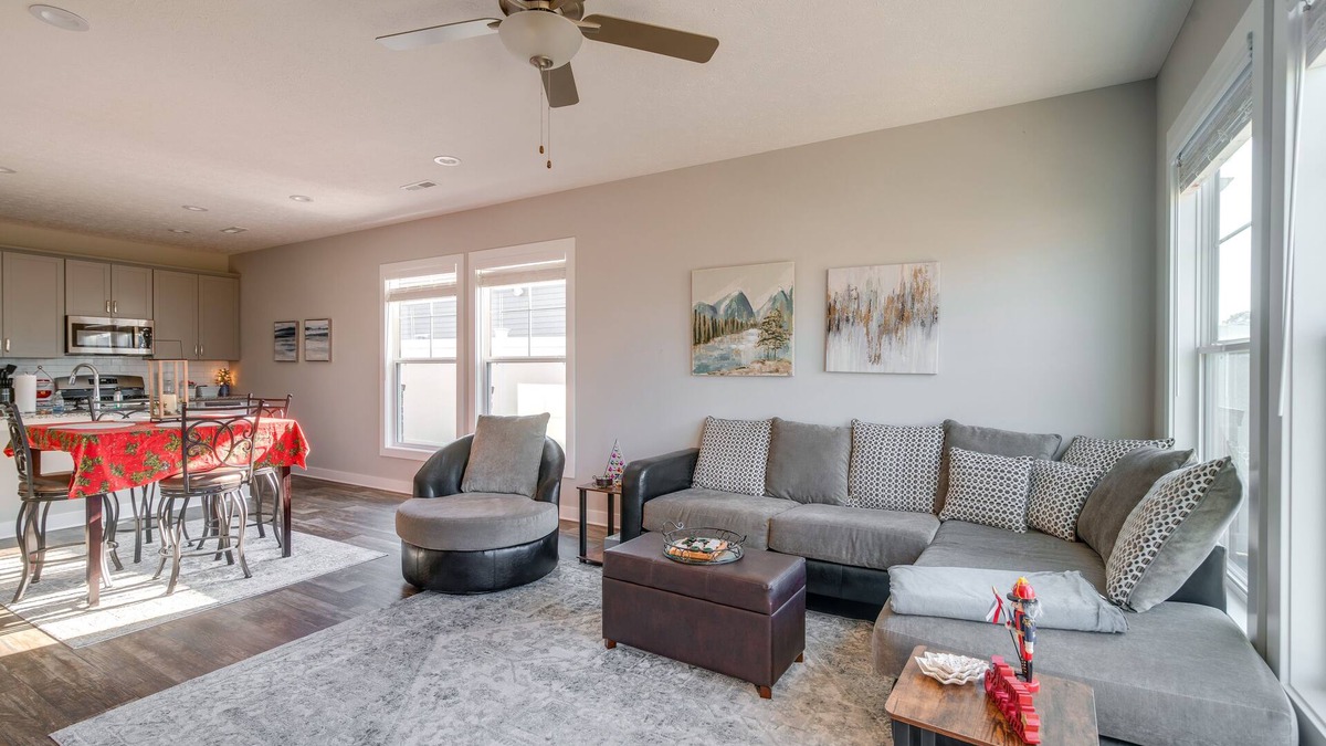 Drake House | Lovely Bowling Green Home, 10 Mi to Downtown!