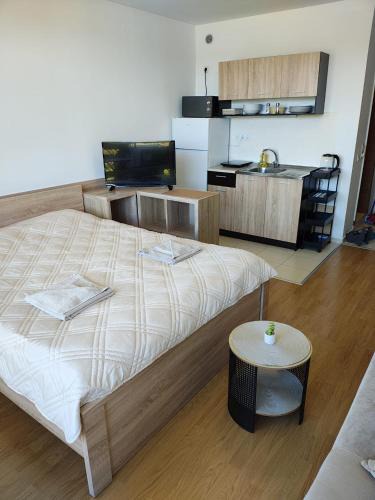 Chaika Apartment | Lovely bright studio on Sunny Beach