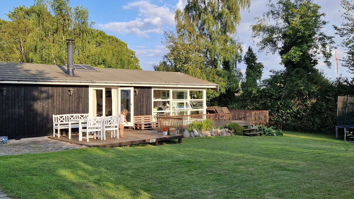 Rodvig Stevns House | Lovely bright summer house close to the beach.