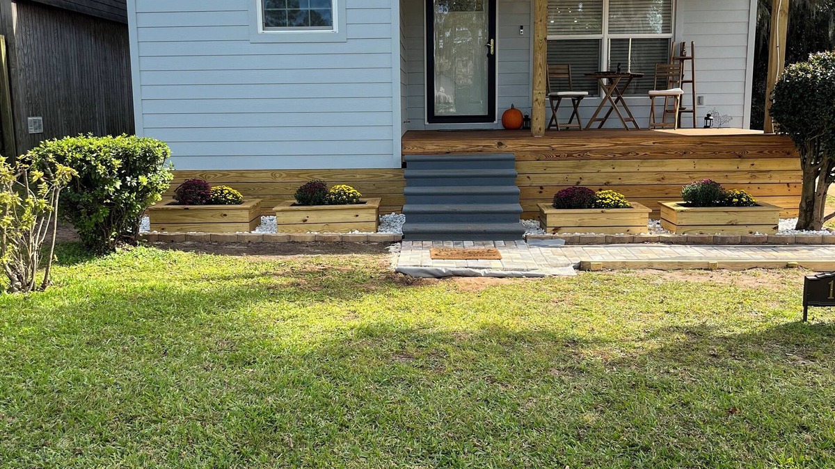 Quincy House | “Lovely” Bungalow near downtown Quincy!