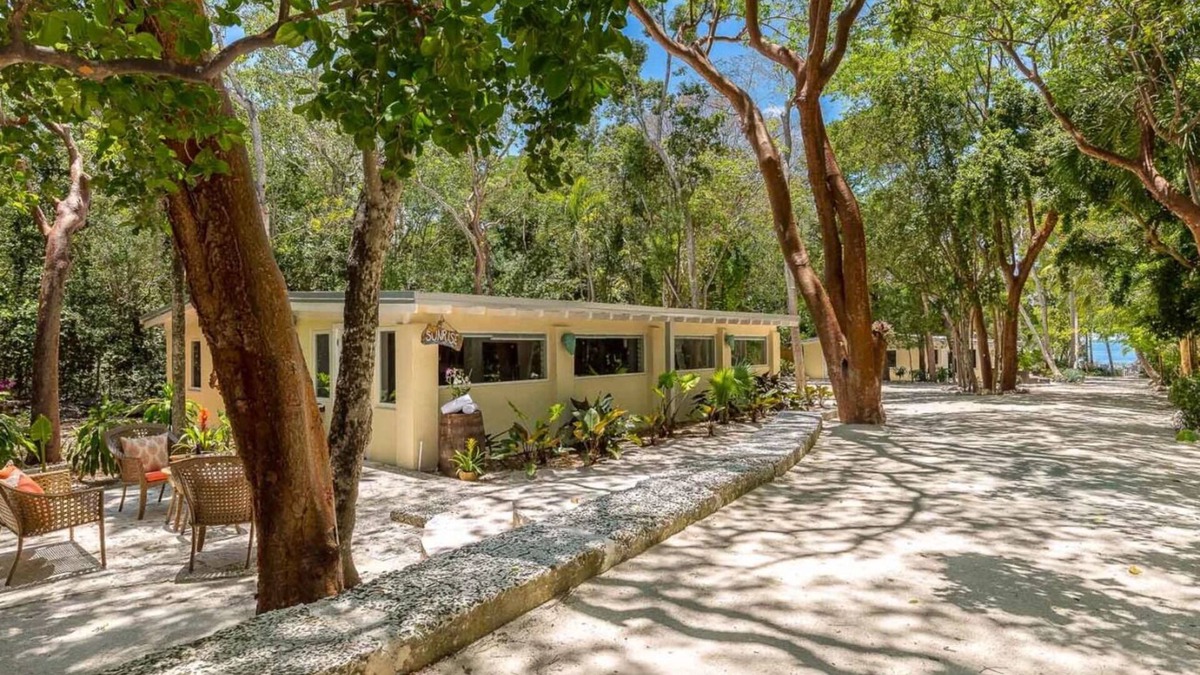 Key Largo House | Lovely Bungalow w/Plenty Of Shade at Largo Resort