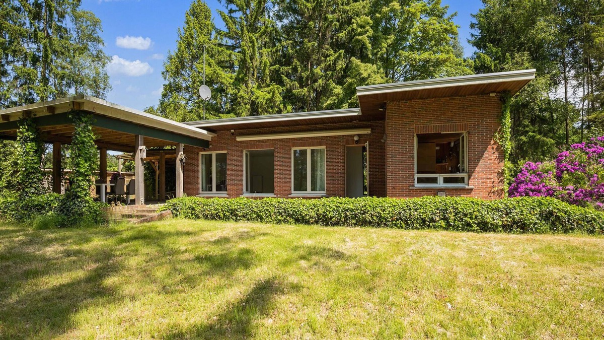 Oud-Turnhout House | Lovely chalet in Arendonk with terrace
