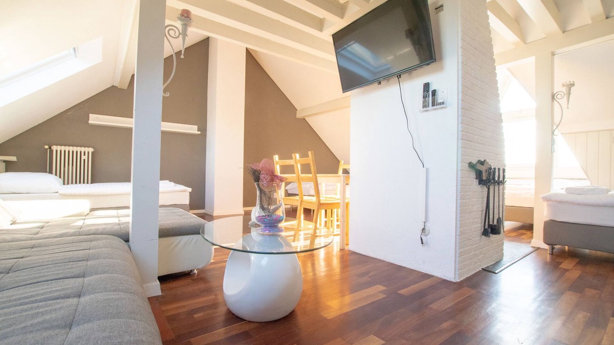 Buderich Apartment | Lovely City House