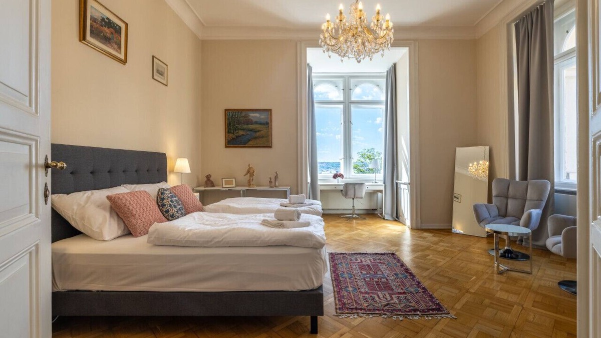 Prague 2 Apartment | Lovely city view apartment next to National Museum by eaysBNB