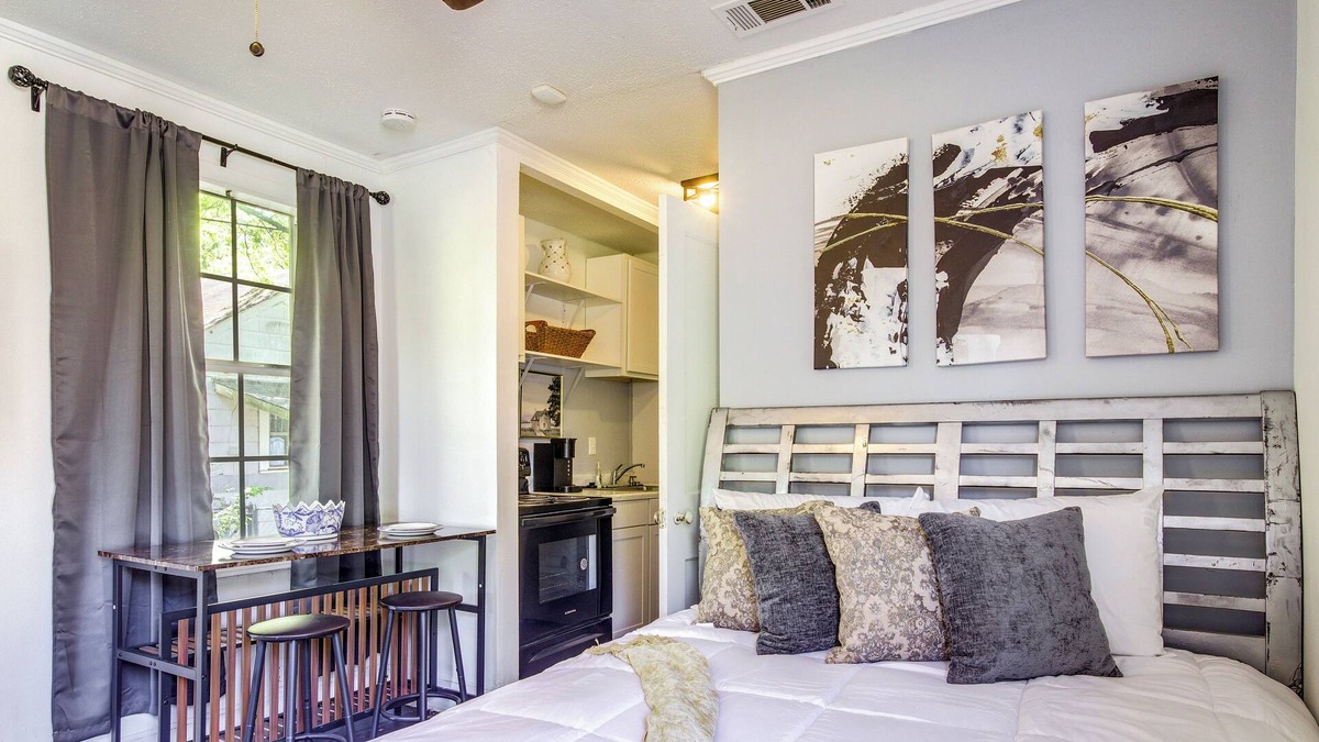 Clarksdale Apartment | Lovely Clarksdale Studio < 2 Mi to Downtown!