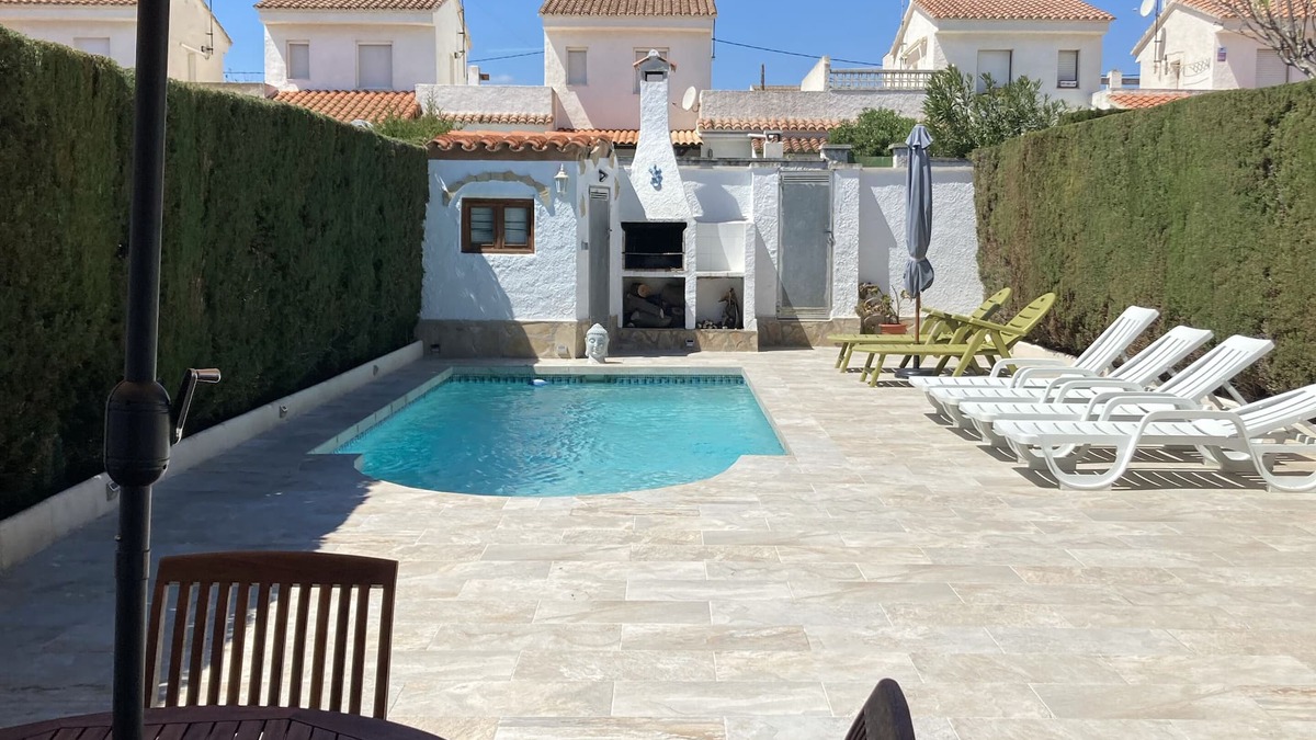 Miami Platja Villa | Lovely, comfortable house with garden and private pool