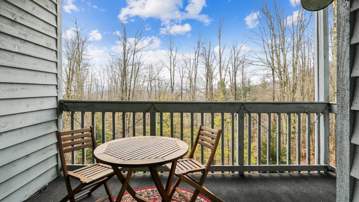 Davis Condo | Lovely condo offers great views, ideal location and all the comforts of home.