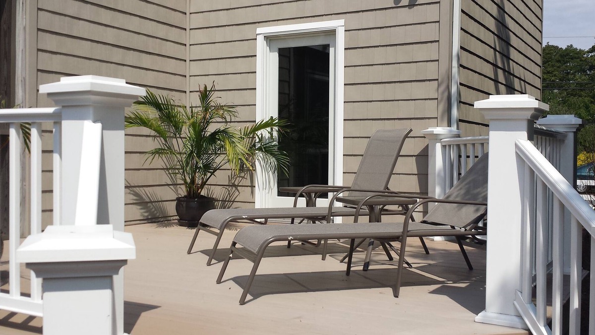 Dodds Addition Apartment | Lovely Contemporary Apt 2 levels, Walk Everywhere