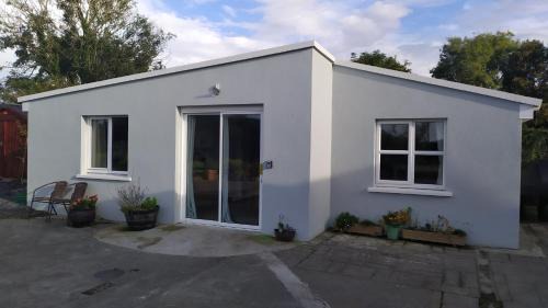 Keadue Apartment | Lovely cosy cottage close to Atlantic beaches