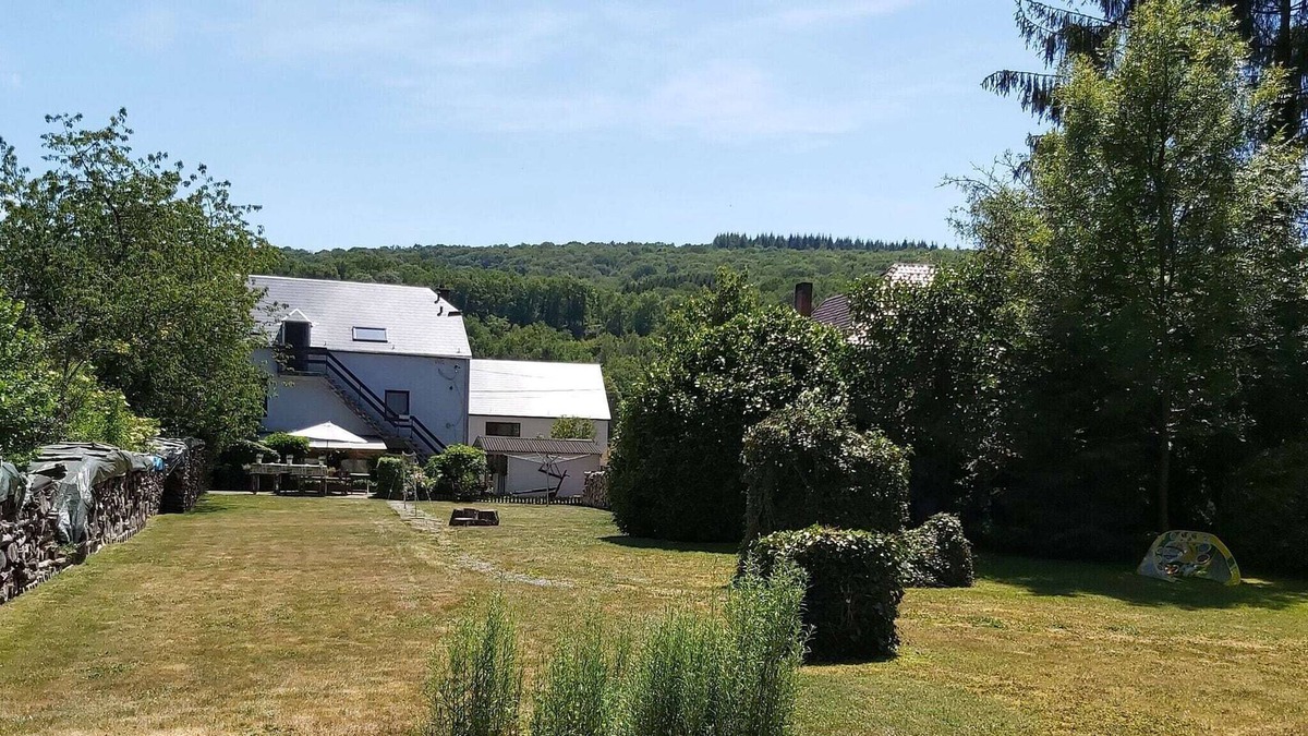 Vierves-sur-Viroin Cottage | Lovely Cottage in Vierves-sur-Viroin with Garden and Terrace