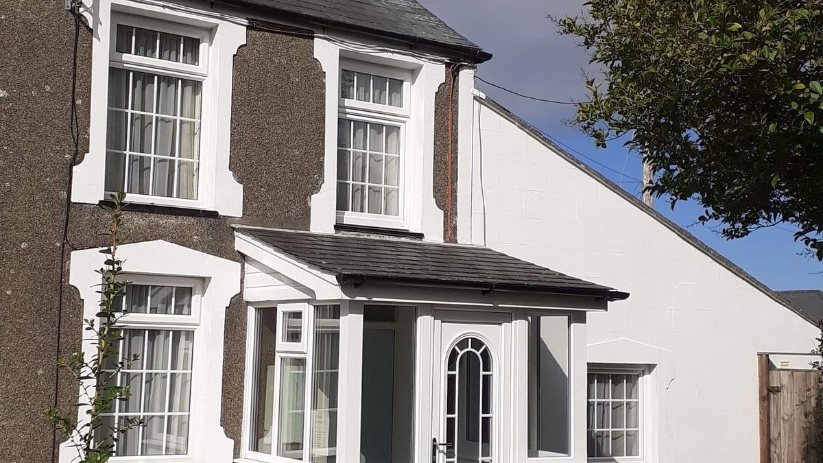 Garn Fadryn Cottage | Lovely Cottage In Morfa Nefyn. 3 bed 2 bath. No pets.