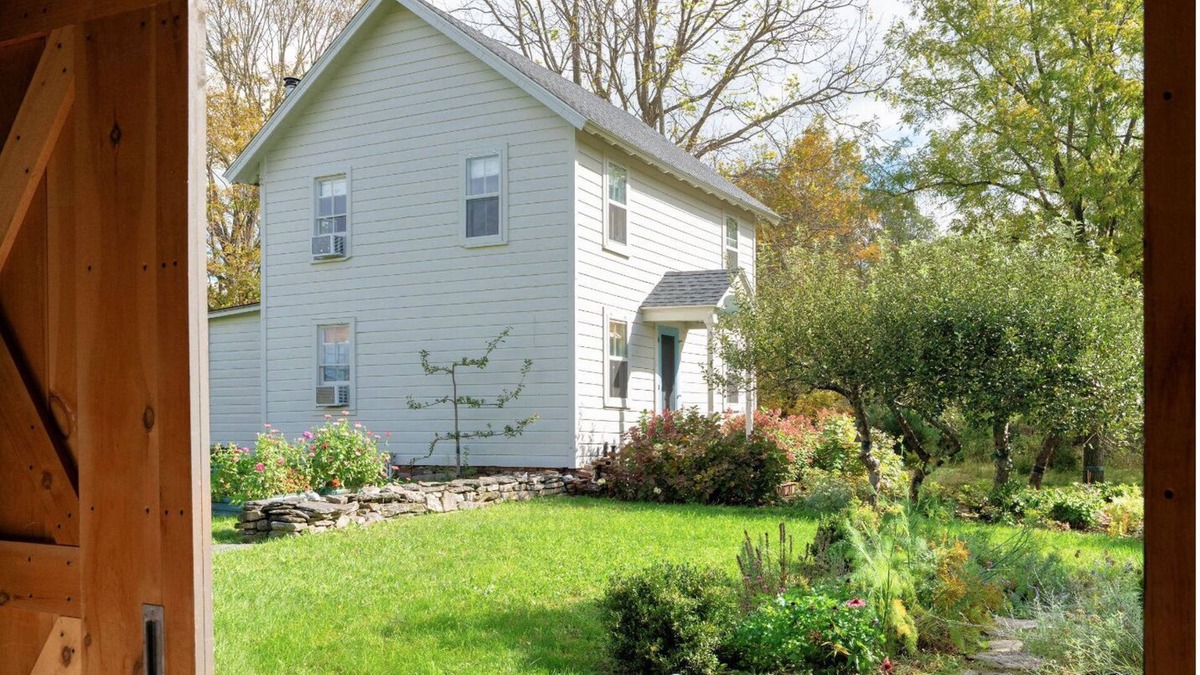 Millerton Cottage | Lovely cottage on quiet country road in Millerton, New York, on 23 acres.