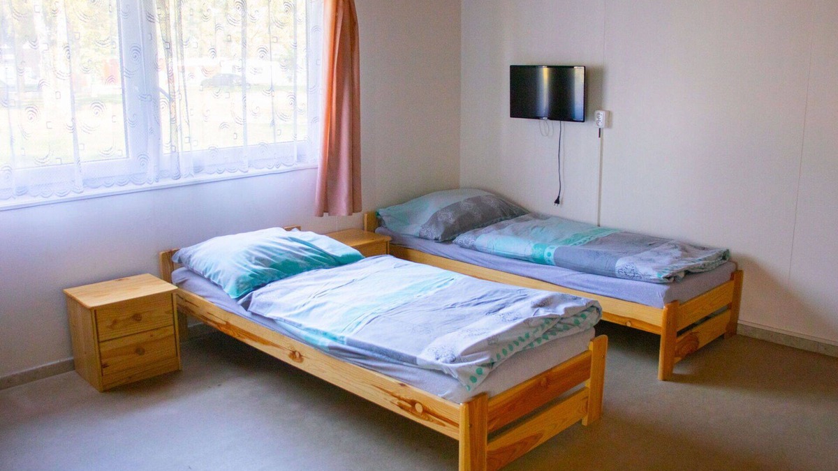 Hradec Kralove House | Lovely apartment in villa for 12 people with WIFI, TV, patio, pets allowed and parking