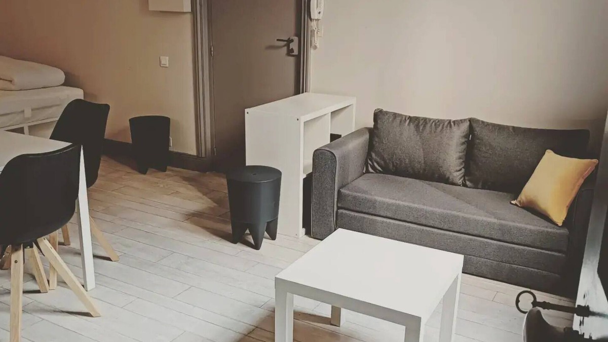 Bourges Apartment | Lovely downtown studio