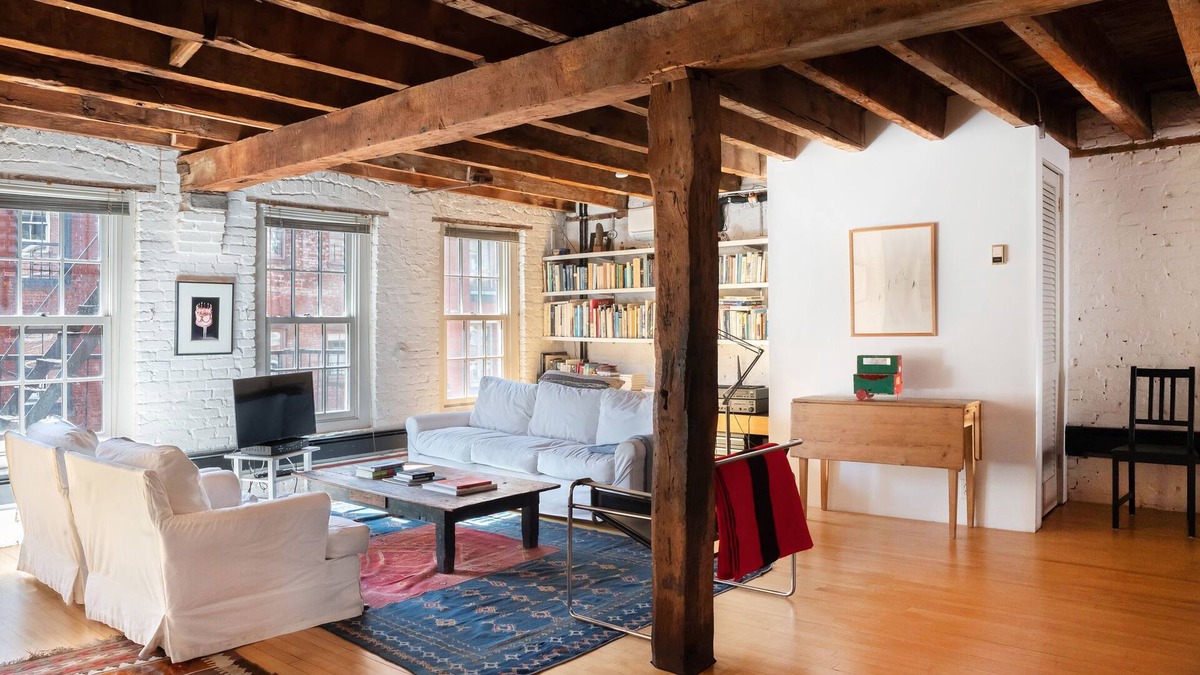 Financial District House | Lovely duplex loft on the coolest block in the South Street Seaport