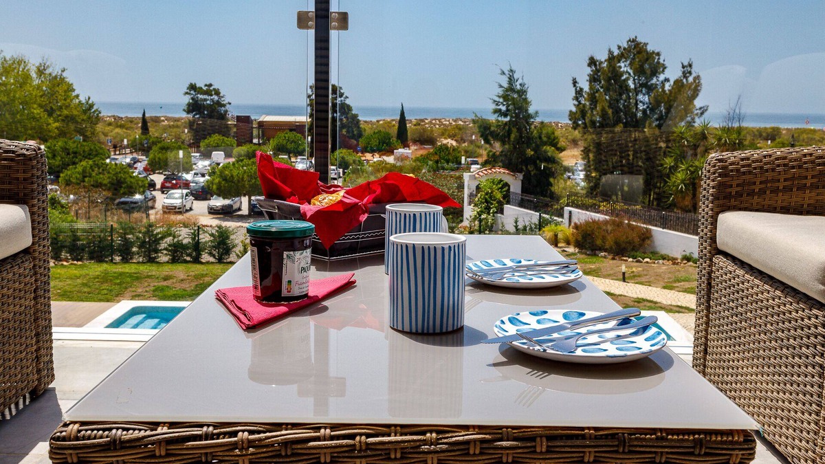 Manta Rota House | Lovely elegant 4 bed, 4 bath frontline house with stunning sea views and pool