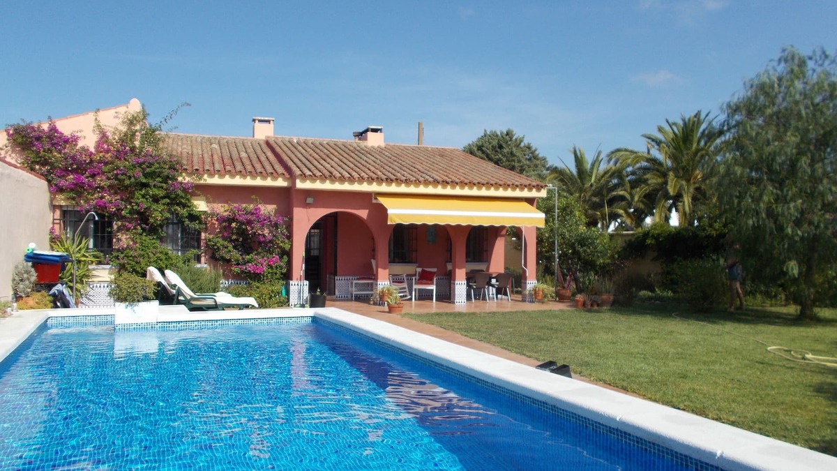 Valdelagrana House | Lovely Private House,Pool,Garden,Wi-fi BBQ Parking