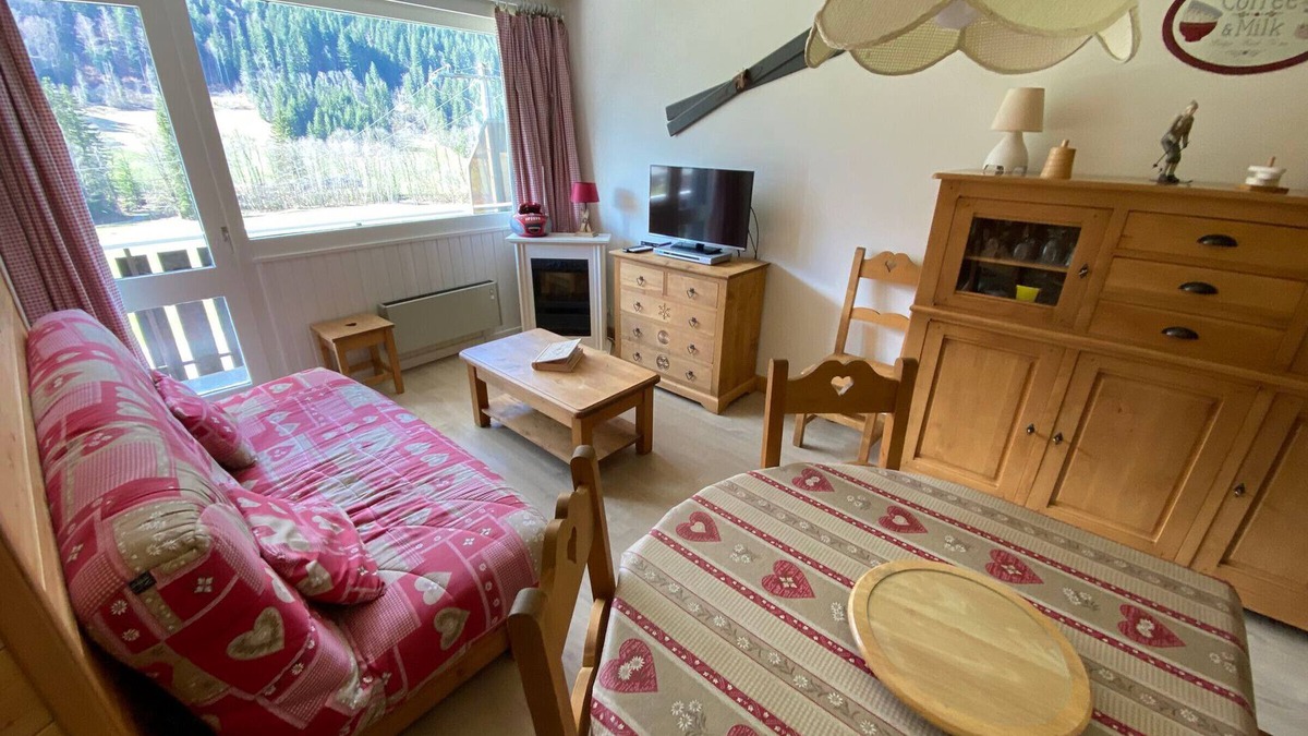 La Chapelle-d'Abondance Apartment | Lovely 1-bedroom with balcony - Multi Pass €3/day/person