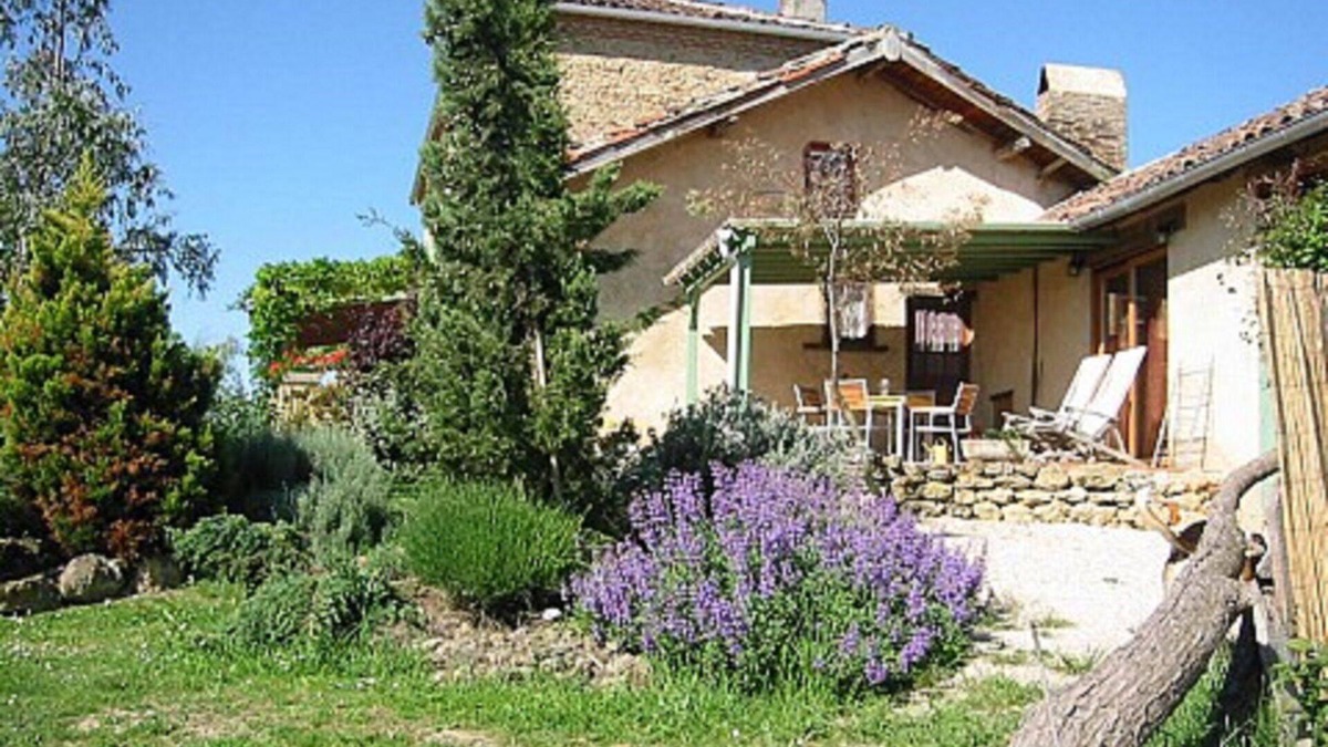 Labastide-Paumes Apartment | Lovely gite for 4-5 in old farmhouse with great pool in beautiful countryside