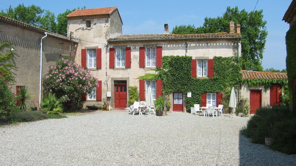 Douzens House | Lovely gite with pool in ancient wine domaine Lovely