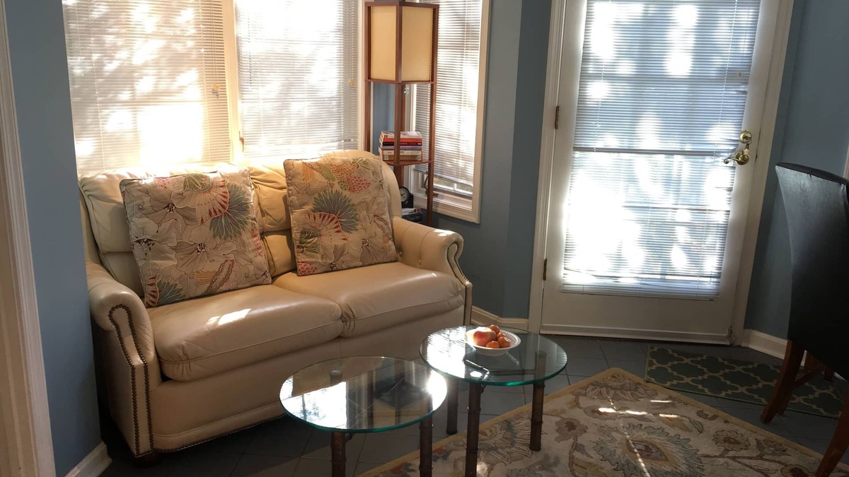 Foxhall Crescent Apartment | Lovely guest suite in a quiet but close-in neighborhood