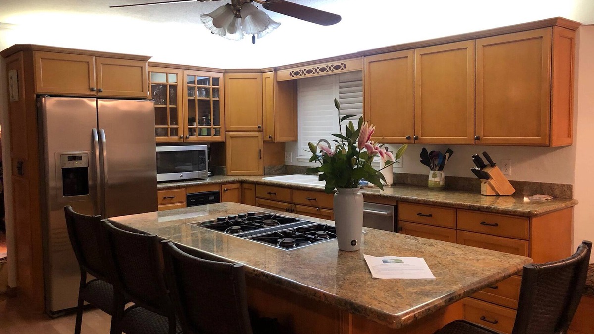Chico House | Lovely Guesthouse W/Tennis Court & Swimming Pool! Short walk to Bidwell Park!