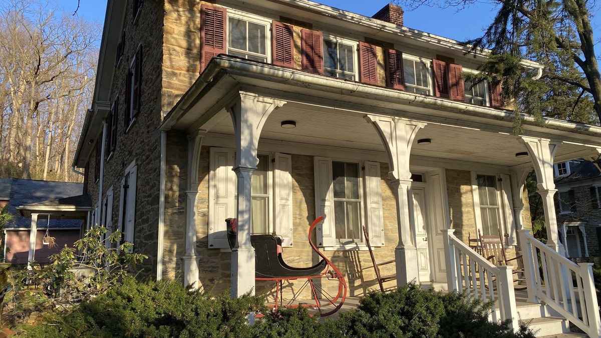 Strasburg House | Lovely Historic Home in Strasburg with 5 Bedrooms & Huge 3rd Floor Suite