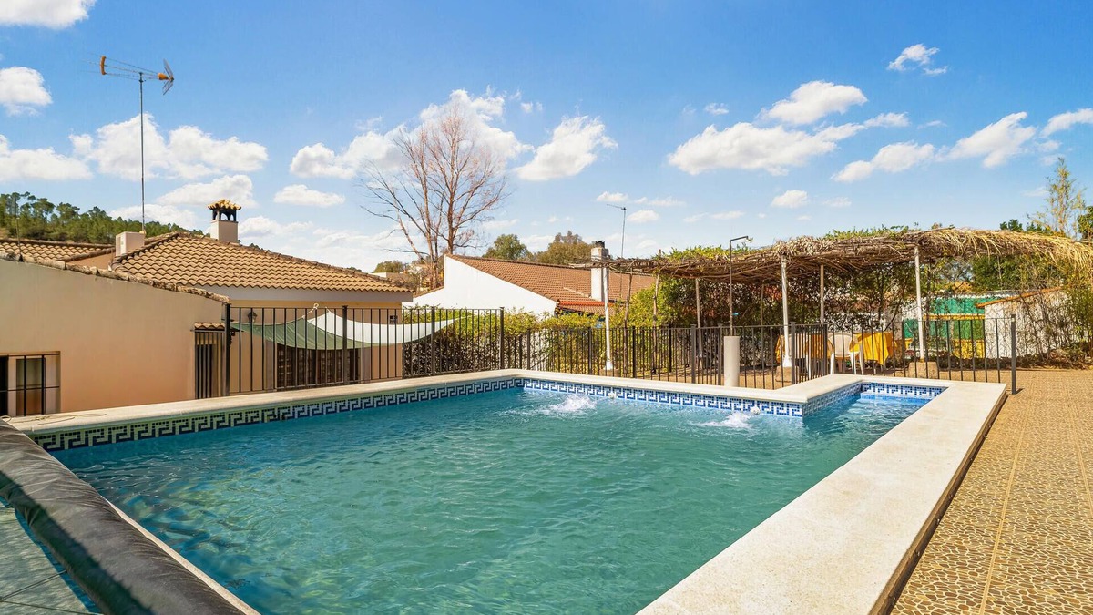 Valdeflores House | Lovely home in Minas del Castillo de