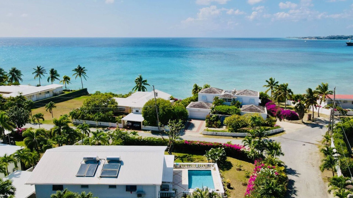 Atlantic Shores House | Lovely holiday villa with swimming pool, very close to the beach.