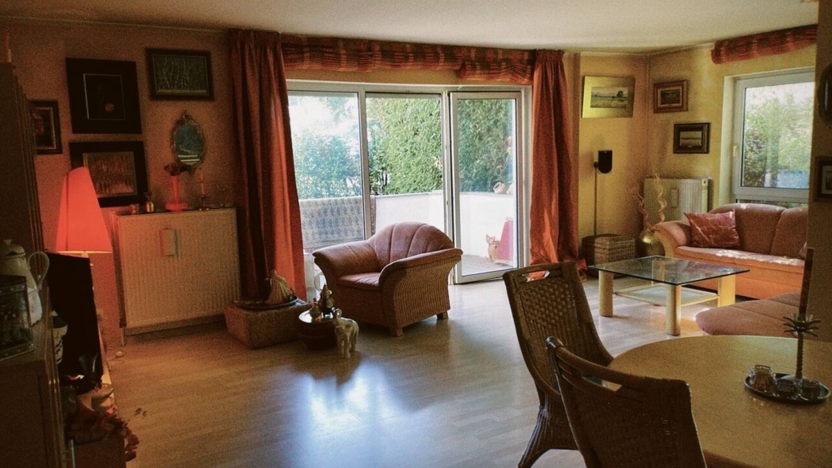 Niedernhausen House | Lovely holiday home, 5 minutes to the train station!