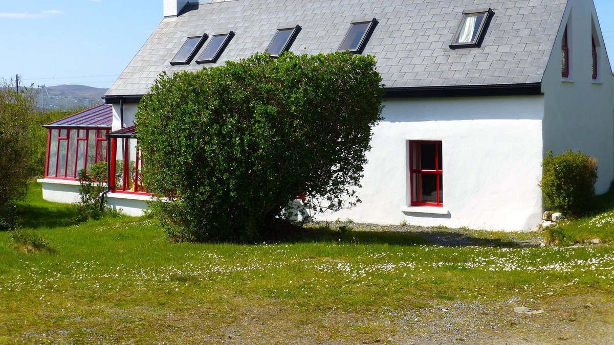 Burtonport House | Lovely holiday home at the Atlantic