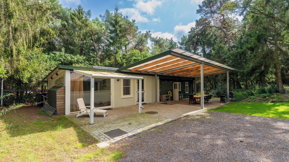 Municipality of Boekel House | Lovely holiday home with spa in the forest
