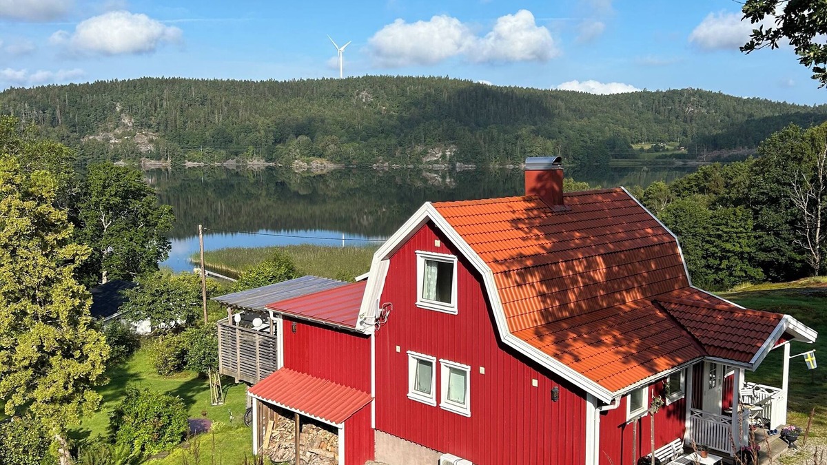 Svenshogen House | Lovely holiday house by a beautiful lake