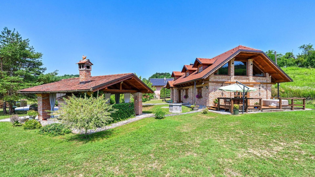 Zabok House | Lovely home in Prosenik Gubasevski