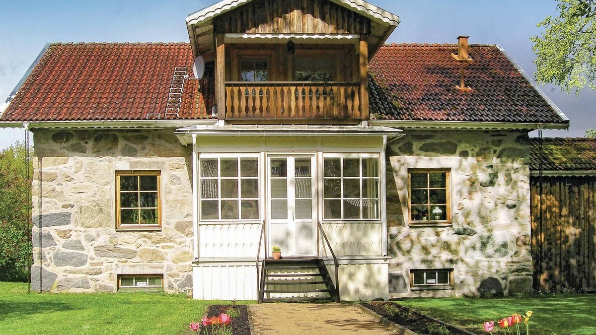 Agunnaryd House | Lovely home in Agunnaryd with kitchen