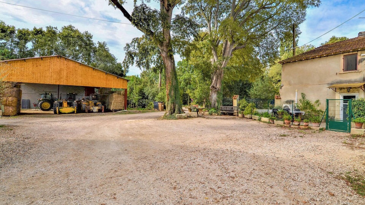Arles House | Lovely home in Arles with WiFi