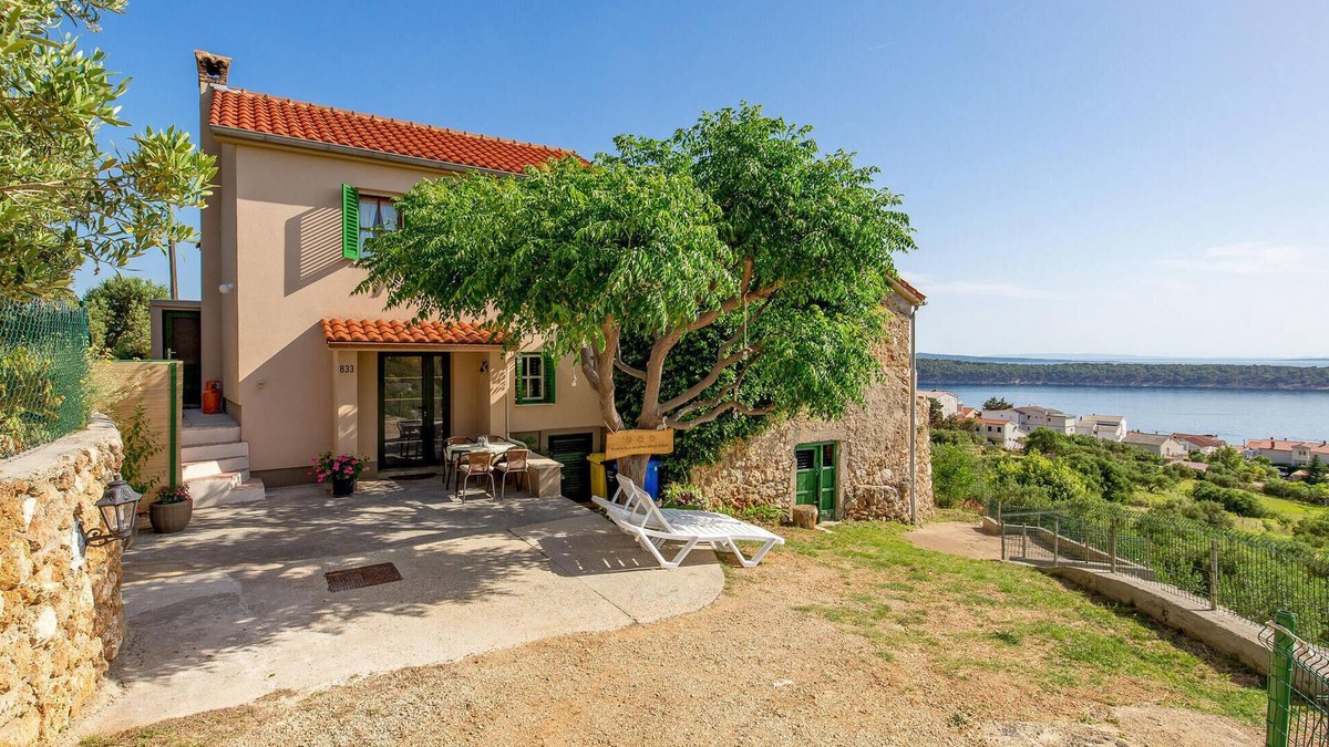 Banjol House | Lovely home in Banjol