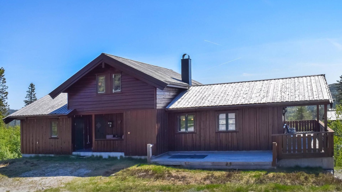 Tokke House | Lovely home in Dalen with sauna