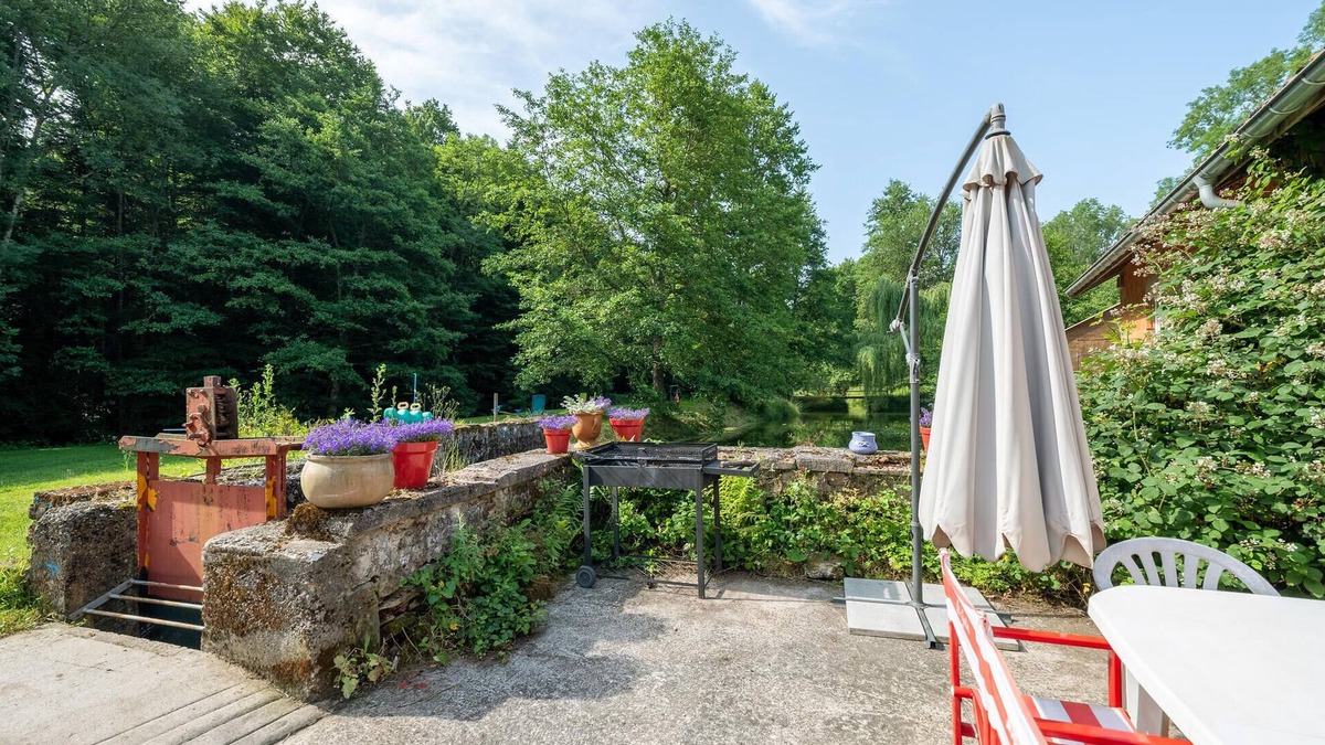 Escles House | Lovely home in Escles with kitchen