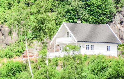 Fister House | Lovely Home In Fister With Wifi