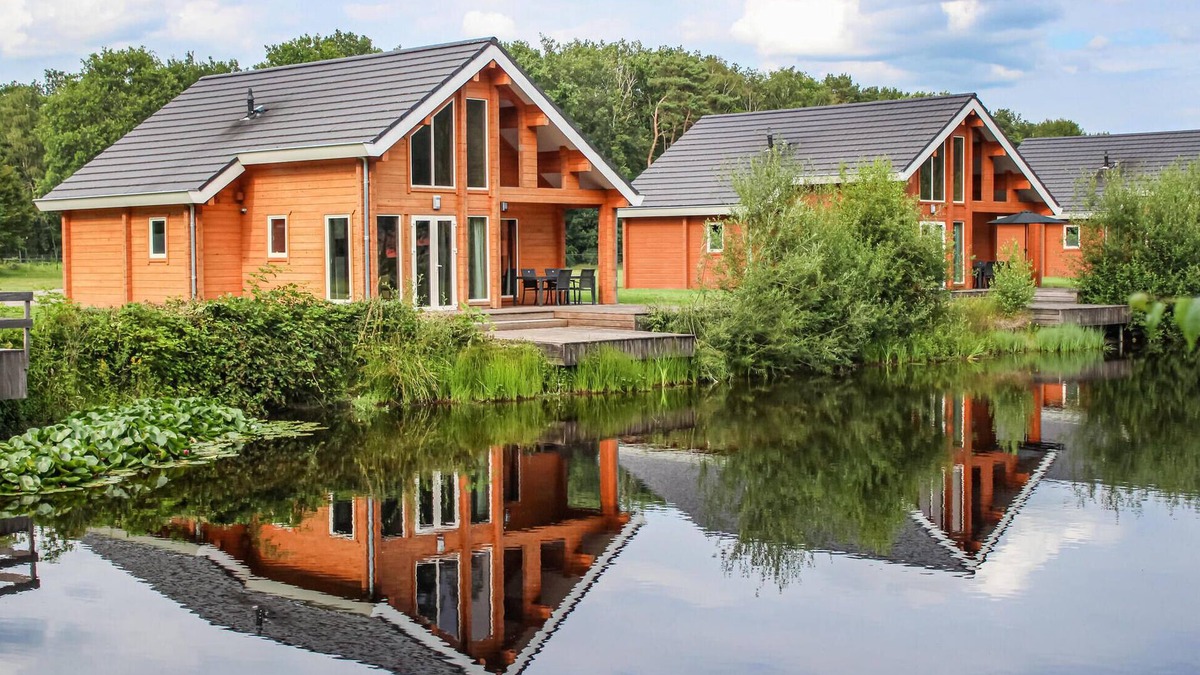 Heel House | Lovely home in HEEL with WiFi