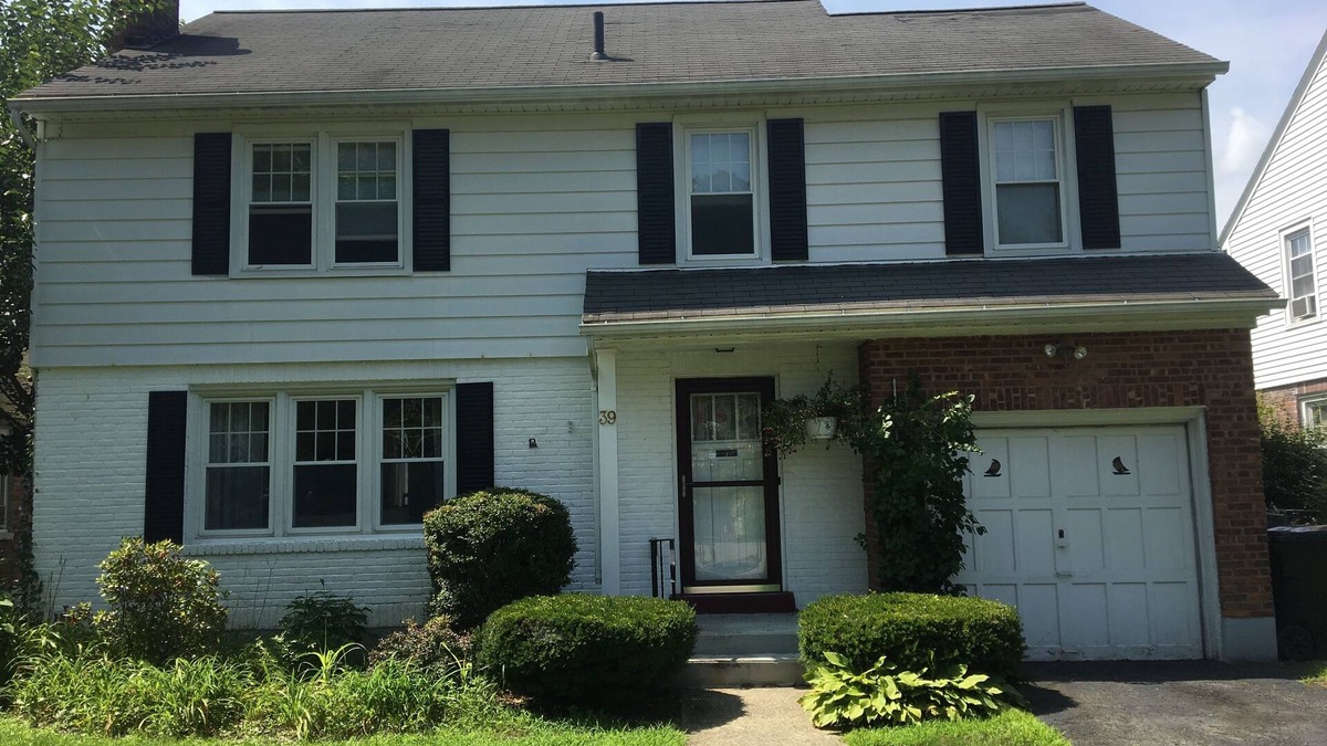 Troy House | Lovely home in historic, residential neighborhood close to RPI