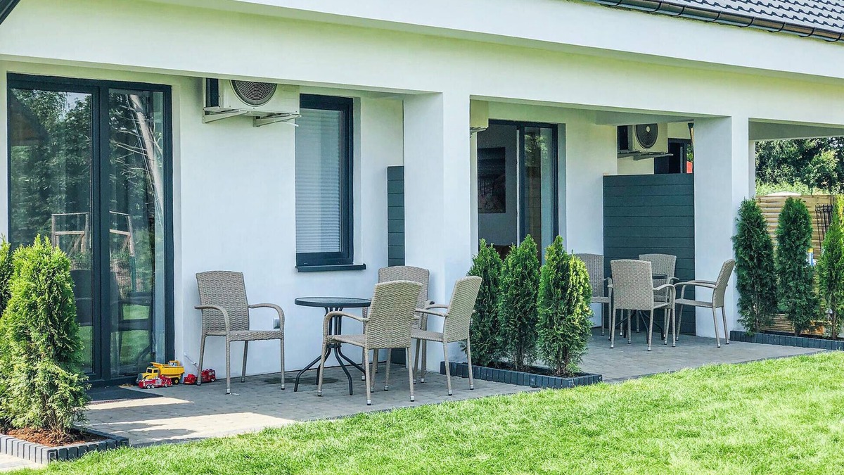 Jantar House | Lovely home in Jantar with WiFi
