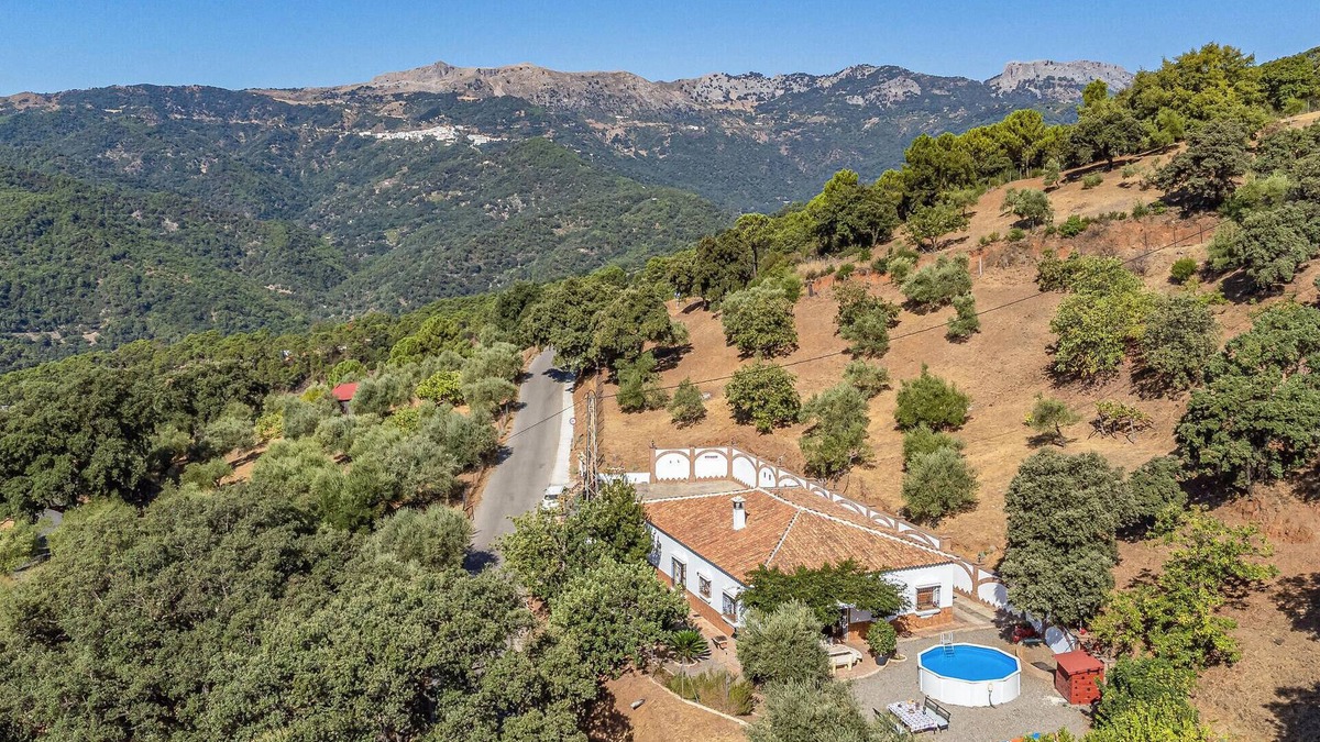 Jubrique House | Lovely home in JUbrique with WiFi