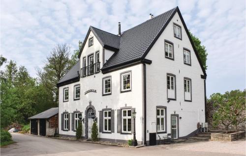 Klippan House | Lovely Home In Klippan With Sauna