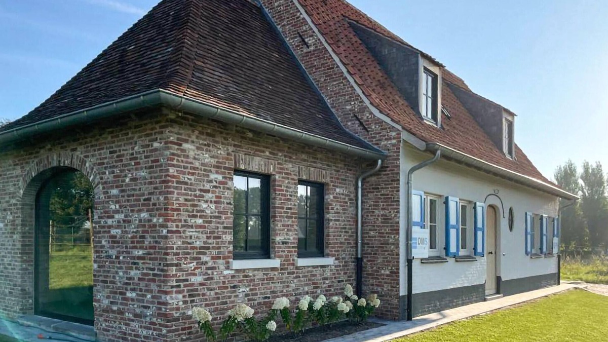 Knesselare House | Lovely home in Knesselare with WiFi